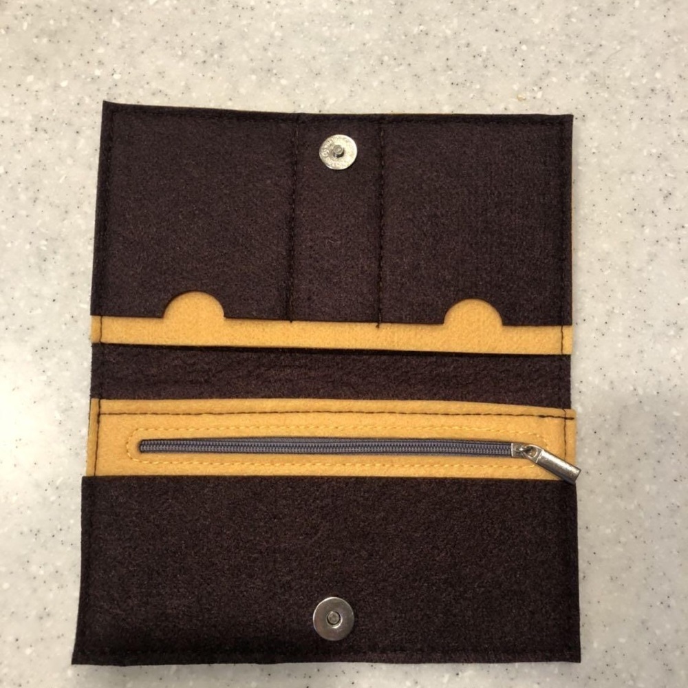 New felt wallet